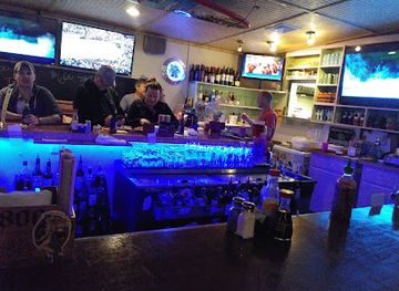 Mama Kwan's Tiki Bar & Grill