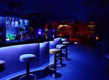 switzerland/lausanne/flon/nightclub/chic-latino