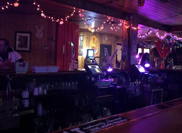 Heat Bar & Night Club