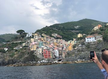italy/cinque-terre/nightclub/fast-bar