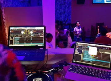 Uhuru Peak - Night Club