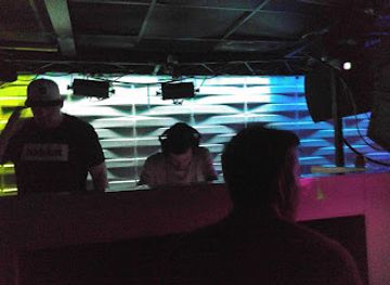 REV Ultra Lounge