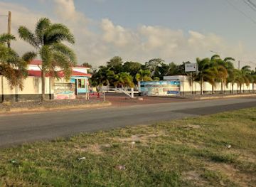 suriname/commewijne-district/nightclub/diamond-pool-terras-diamond-nightclub