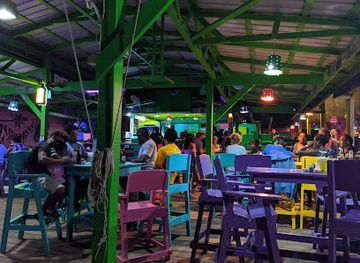 belize/cockscomb-basin-wildlife-sanctuary/nightclub/barefoot-beach-bar