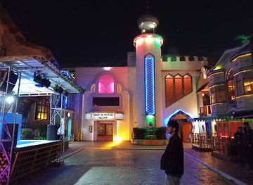 THEATRON