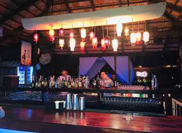 Sinq Night Club