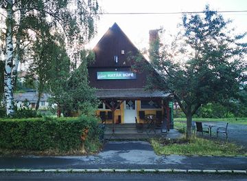 hungary/salgotarjan/nightclub/hatar-bufe-hegyes-sorozo