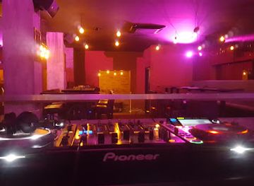 hungary/alfold-great-hungarian-plain/nightclub/goose-bar-club