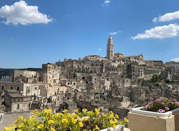 italy/matera/sasso-caveoso/nightclub/crialoss-panoramic-cave-cafe-bistrot