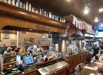 michigan/mackinac-island/nightclub/horn-s-gaslight-bar-restaurant