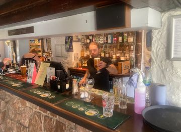 jersey/portelet-bay/nightclub/the-portelet-inn-randalls-pubs