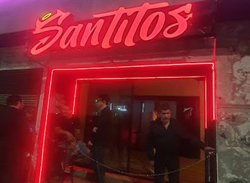 mexico/veracruz/malecon/nightclub/santitos-night-club