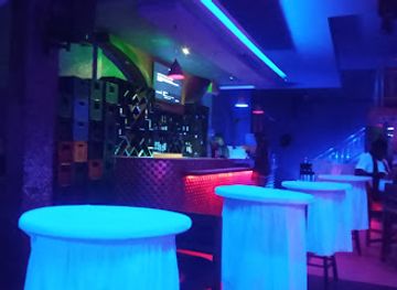 rwanda/lake-kivu/nightclub/kiss-club