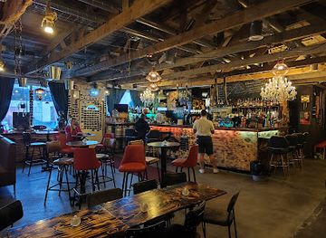 Cafe Petite