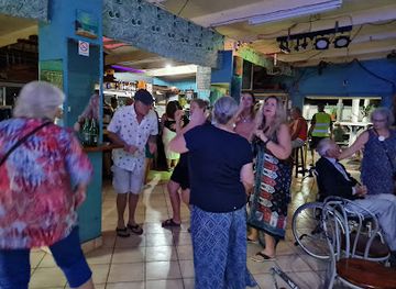 Roadhouse Bar & Restaurant