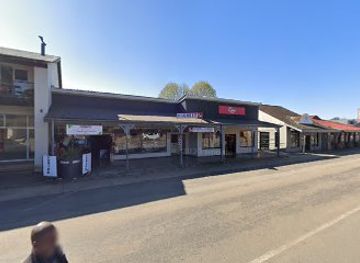 south-africa/blyde-river-canyon-nature-reserve/nightclub/ibha-chill-lounge