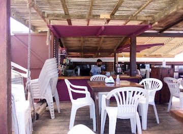 uruguay/valizas/nightclub/restaurante-la-proa