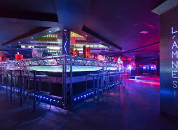 CHAMONIX AMNESIA CLUB
