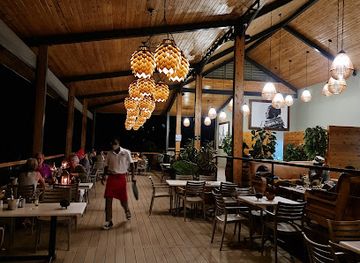 zambia/victoria-falls-area/nightclub/the-lookout-cafe-wild-horizons