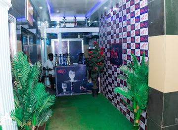 guinea/conakry/dixinn/nightclub/la-rocca-night-club