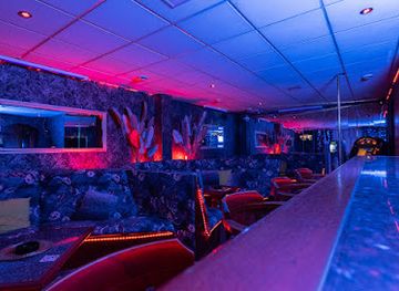 czechia/jizera-mountains/nightclub/night-club-west