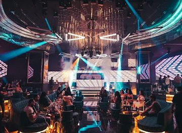 Les Etoiles Night Club اتوال كلوب
