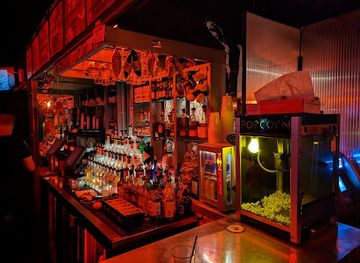 wisconsin/madison/capitol-square/nightclub/woof-s