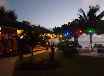 Shipwreck Hut Bar & Restaurant & Accomodation