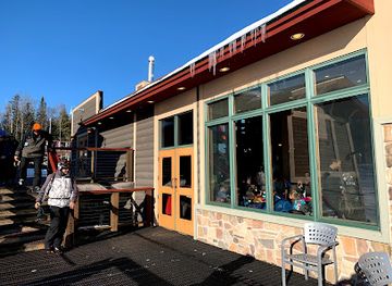 minnesota/lutsen-mountains/nightclub/summit-chalet-at-lutsen-mountains