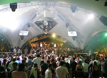 italy/abruzzo-national-park/nightclub/baja-village-club-event-weddings