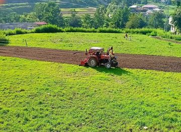 pakistan/karakoram-highway/nightclub/rock-tv-series