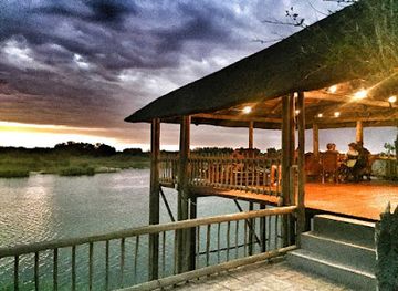 south-africa/kgalagadi-transfrontier-park/nightclub/khamkirri