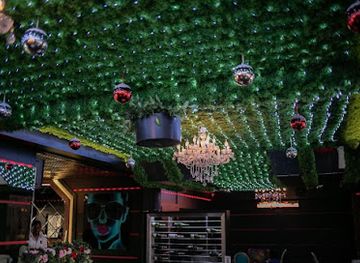 gabon/upper-ogooue-province/nightclub/yoka-lounge