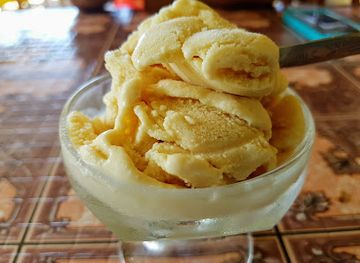 trinidad-and-tobago/argyle-waterfall/nightclub/sunshine-bar