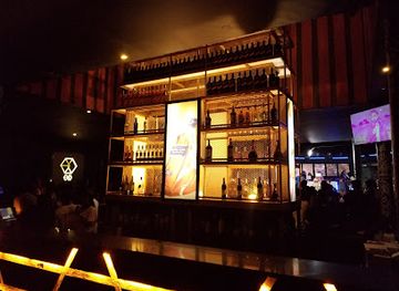 uganda/murchison-falls-national-park/nightclub/exo-lounge