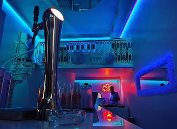 portugal/madeira/nightclub/mini-eco-bar