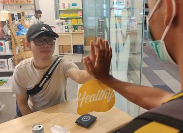 myanmar-burma/yangon/insein/nightclub/zyt-sleeping