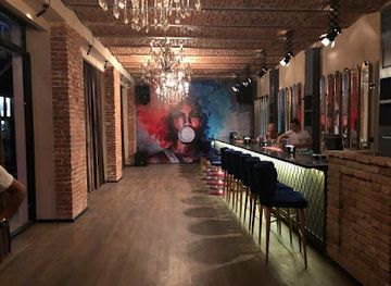 georgia/uplistsikhe/nightclub/new-biblioteka