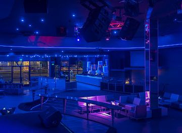 california/glendale/nightclub/giggles-night-club