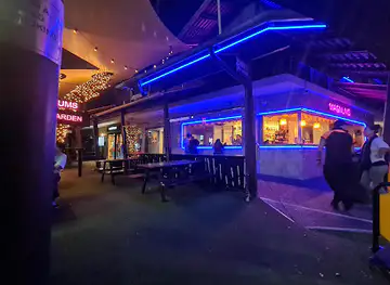 Magnums Hotel
