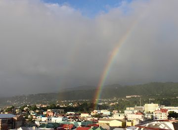 dominica/castle-bruce/nightclub/castle-bruce-bus-stop