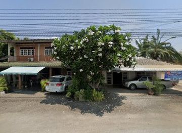 thailand/kanchanaburi/nightclub/samakhom-mitr-tha-lo