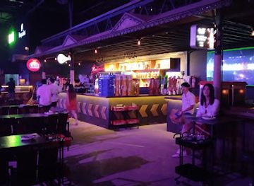 โรงเหล้าชมจันทร์หัวหิน