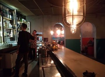 spain/barcelona/gracia/nightclub/casa-figari-bar-de-jazz