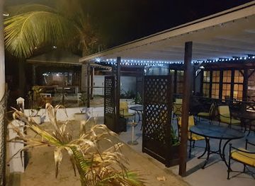 saint-vincent-and-the-grenadines/petit-st-vincent/nightclub/sea-grapes-beach-club