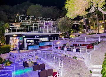 italy/salento/nightclub/male-discoteca
