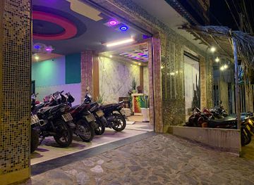 vietnam/phan-thiet/nightclub/karaoke-apple
