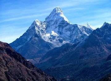 nepal/everest-base-camp/nightclub/everest-base-camp-trek