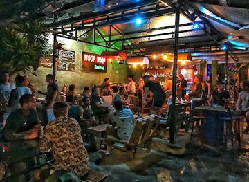 vietnam/hoi-an/hoi-an-ancient-town/nightclub/woop-woop-bar