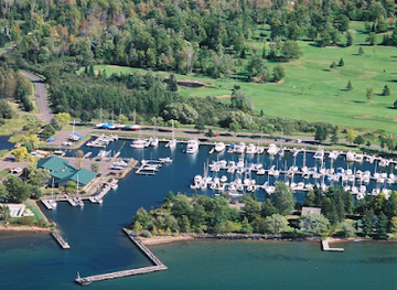 wisconsin/madeline-island/nightclub/madeline-island-yacht-club-inc